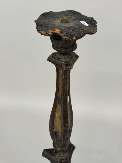 Blackened and gilded wood tripod picnic table.
H....