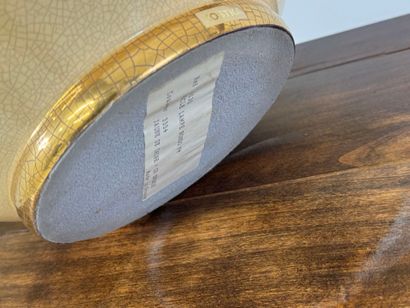 KOSTKA.
Crackled ceramic lamp on yellow ground...