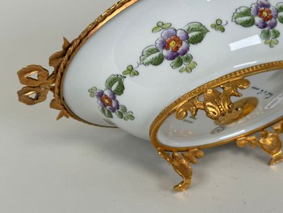 Ceramic bowl with two handles, polychrome...