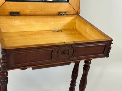 Mahogany veneered working table opening with...