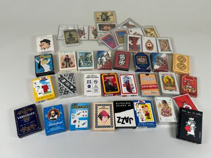 Collection de vingt-quatre jeux de cartes,...