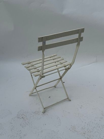 Chaise d'enfant pliante en fer forgé laquée...