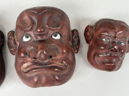 JAPON, XXe.
Ensemble de trois masques miniatures...