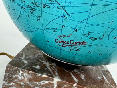 CARTES TARIDE.
Globe terrestre en verre et...