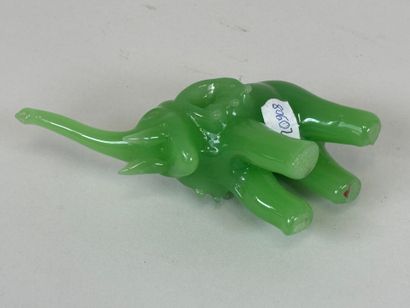 Petit sujet figurant un éléphant en pierre...