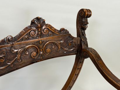 Fauteuil curule dit 