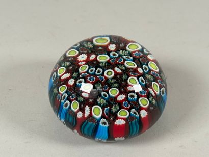 Boule sulfure presse-papier en verre coloré...