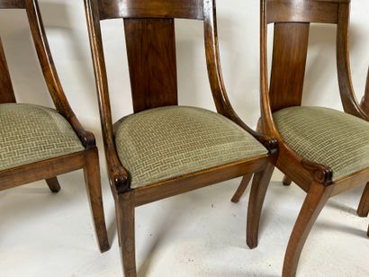 Série de 4 chaises gondole en bois naturel...