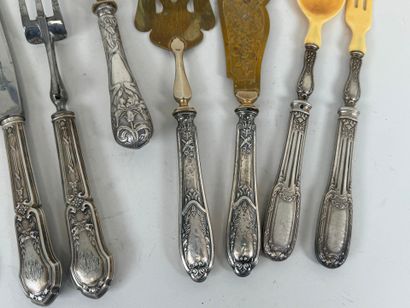 Lot de couverts de service en argent fourré,...