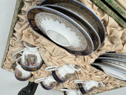 Ensemble de six tasses et sous-tasses en...