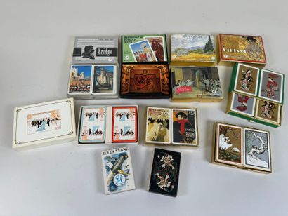 Important lot de jeux de cartes dont Van...