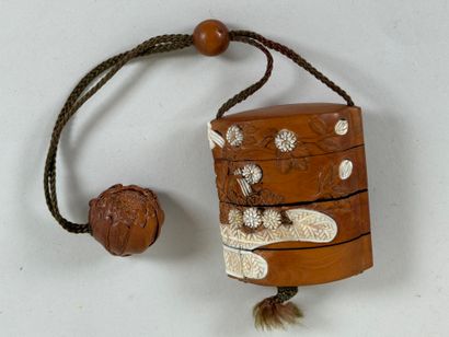 JAPON, XXe.
Inrō ou boite de médecine à quatre...