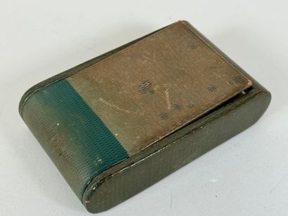 JAEGER.
Small travel alarm clock in green...