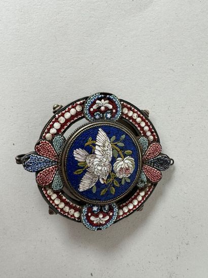 Important lot of brooches, cufflinks, necklaces,...