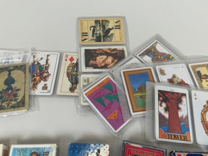 Collection de vingt-quatre jeux de cartes,...