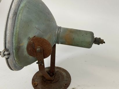 HOLOPHANE.
Important projecteur industriel...