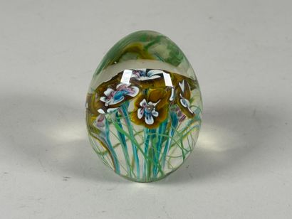 Boule sulfure presse-papier en verre coloré...