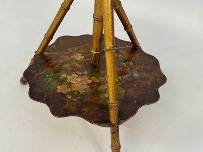 Small pedestal table with four trays, bamboo-style...