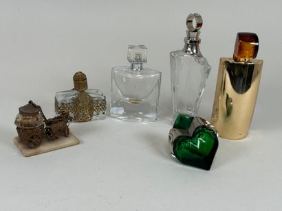 Small inkwell in regula and chased brass...