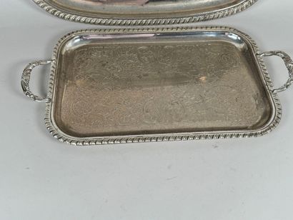 Deux plateaux en métal argenté à décor de...
