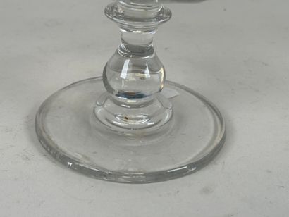 Coupe sur pied en cristal.
H. 14,5 cm.
(à...