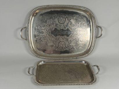 Deux plateaux en métal argenté à décor de...