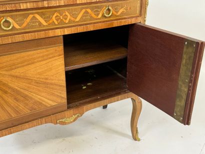 Small inlaid commode opening with two doors...