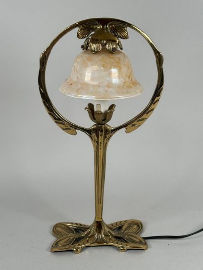 Lampe de bureau en bronze à décor feuillagé,...