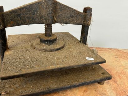 MULLER et fils in PARIS.
Cast-iron binding...