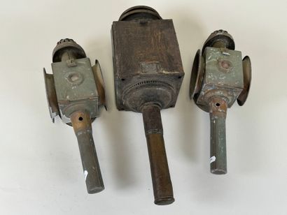 Pair of brass, metal and glass carriage lanterns.
H....