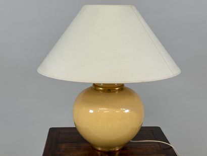 KOSTKA.
Crackled ceramic lamp on yellow ground...
