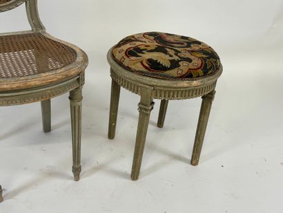Set including molded and lacquered wood chair...