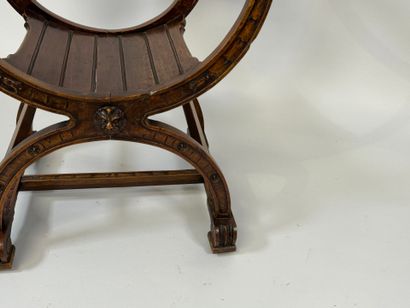 Fauteuil curule dit 