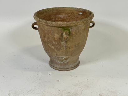 Important cache-pot ou jardinière en terre...