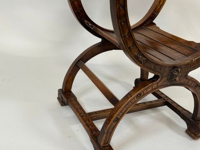 Fauteuil curule dit 