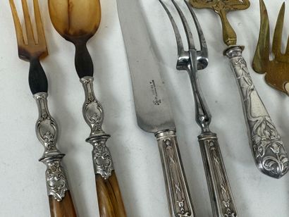 Lot de couverts de service en argent fourré,...