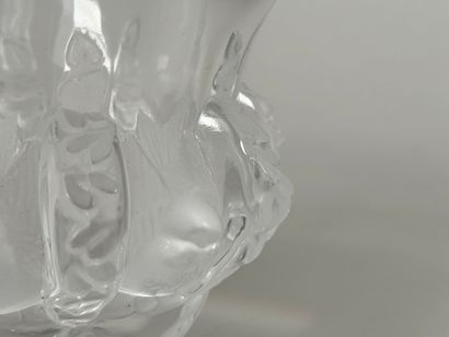LALIQUE, DAMPIERRE model.
Translucent pressed...