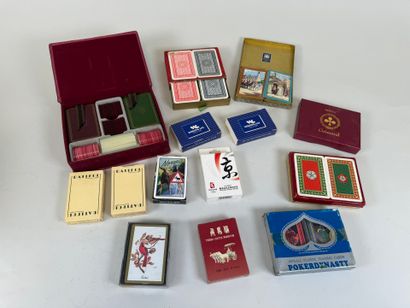 Important lot de jeux de cartes dont J.O...