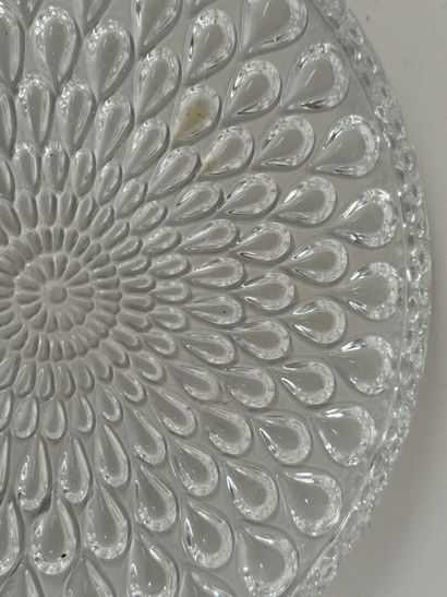 BACCARAT, France.
Dessous de plat en cristal...