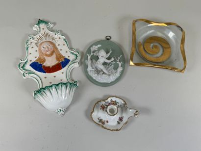 Lot including :
- polychrome ceramic stoup...