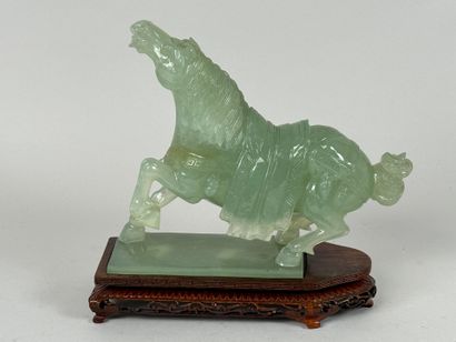 ASIE, XXe.
Cheval en jade reposant sur son...