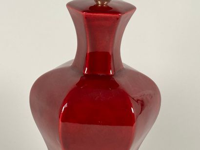 Faceted baluster vase in oxblood color.
Mounted...