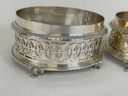 Paire de jardinières ovales en métal argenté,...