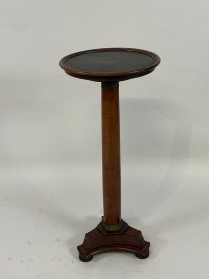 Small circular tripod pedestal table in mahogany,...