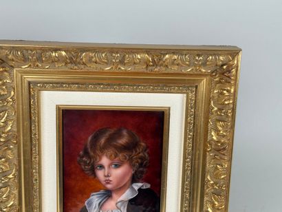 Christian MENOT, Limoges.
Jeune enfant.
Émail...