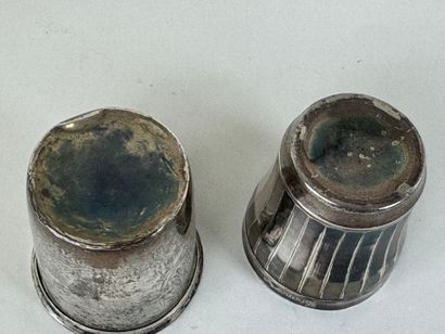 Deux timbales en argent, poinçon Minerve,...