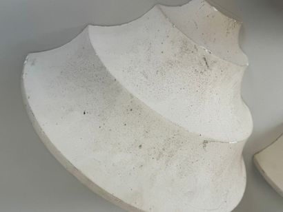Pair of sconces in plaster.
20 x 39.5 x 20...