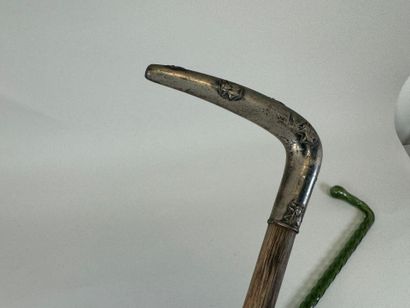 Lot :
- Wooden cane, the pommel probably...