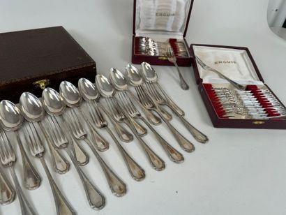 ERCUIS.
Partie de ménagère en métal argenté...