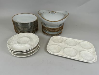 HAVILAND, FRANCE.
Partie de service de table...